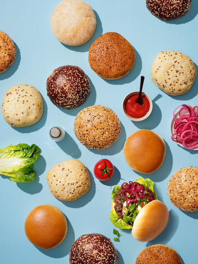 225386_225387_23620000_26480001_25770002_223954_26380001_223360_pretzel_multiseed_biroche-bun_cafe_pepper_skyr