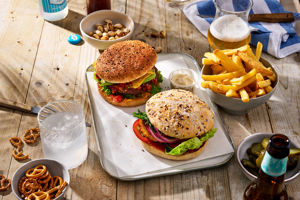 25770002_223954_26380002_223360_SKYR_HAMBURGER_BUN_PEPPER_HAMBURGER_BUN_ARTISTIEKE-SFEER-3_LIGGEND_v1