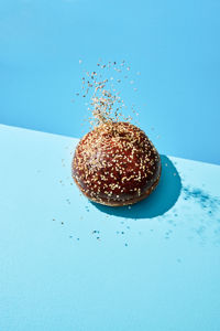 225387_PRETZEL-HAMBURGER-BUN-SESAM_ARTISTIEK_2